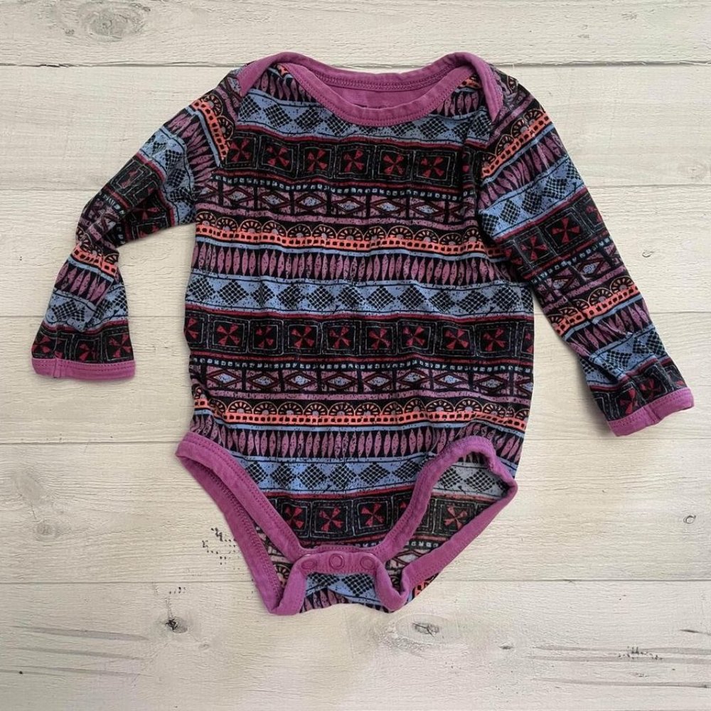 PACT organic baby girls sleeper 3-6 months